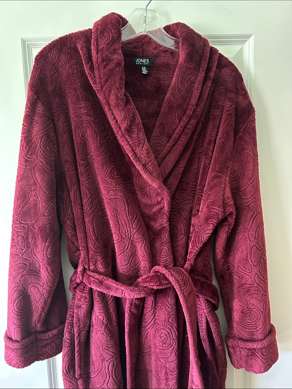 Jones New York Burgundy Plush Shawl-Collar Robe
